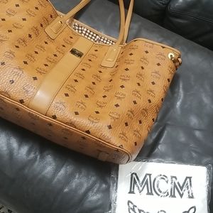 AUTHENTIC MCM Women’s Large Liz Reversible shopper